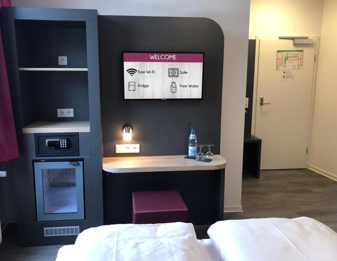 Airport Hotel Durscheidt By Smarty - Kontaktloser Self Check-In Colonia Esterno foto